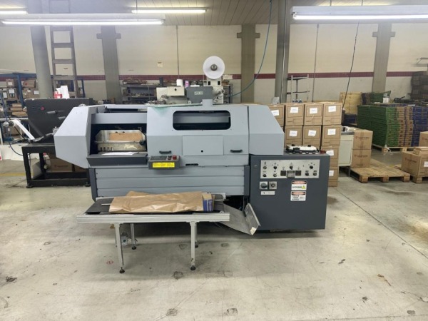 Coladeira Lombada Quadrada Heidelberg QB 200