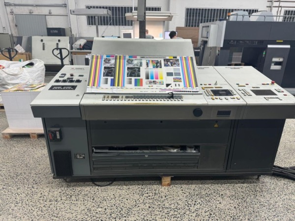HEIDELBERG SM-72-6- P+L VERNIZ | 1994 | 221 milhões de impressões HEIDELBERG SM-72-6- P+L VERNIZ | 1994 | 221 milhões de impressões