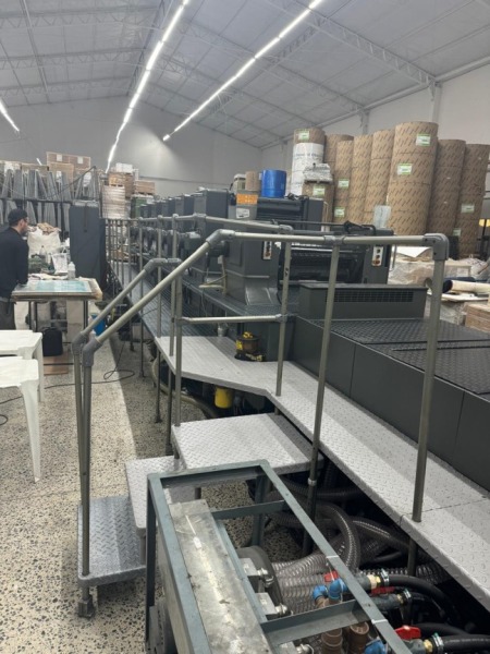 HEIDELBERG SM-72-6- P+L VERNIZ | 1994 | 221 milhões de impressões HEIDELBERG SM-72-6- P+L VERNIZ | 1994 | 221 milhões de impressões