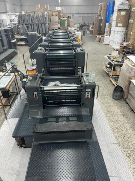 HEIDELBERG SM-72-6- P+L VERNIZ | 1994 | 221 milhões de impressões HEIDELBERG SM-72-6- P+L VERNIZ | 1994 | 221 milhões de impressões