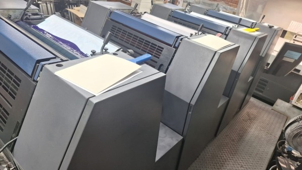 Heidelberg Print Master 52-4 cores - Ano 2010 Heidelberg Print Master 52-4 cores - Ano 2010