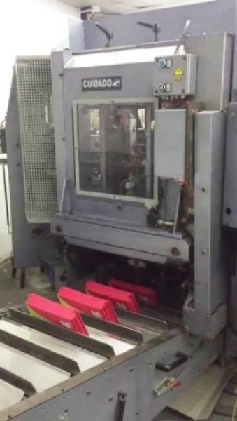 Máquina Montadora de Capa Dura Müller Martini VBF DM 300