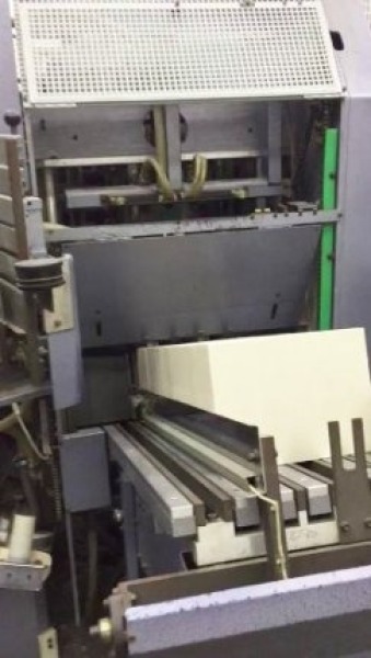 Máquina Montadora de Capa Dura Müller Martini VBF DM 300