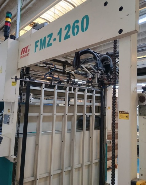 Vende-se Acopladeira de Micro Ondulado Automática Meiguang FMZ-1260 Vende-se Acopladeira de Micro Ondulado Automática Meiguang FMZ-1260
