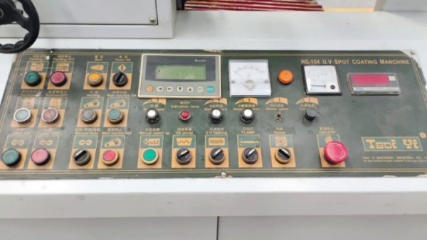 Máquina Envernizadora Automática UV Tsai YI HS-104