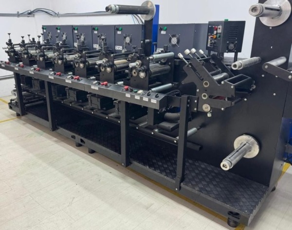 Flexográfica Comet 250mm, 7 cores modular, ano 2025