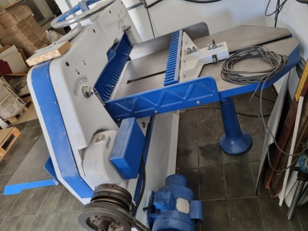 Vende-se Guilhotina Guarani com 90 cm de boca