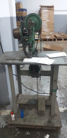 Ilhoseira - Máquina para Colocar Ilhós