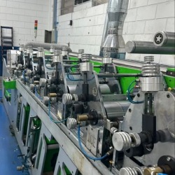 Flexográfica Kromia 260 7 cores UVs refrigeradas