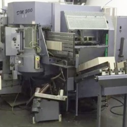 Máquina Montadora de Capa Dura Müller Martini VBF DM 300